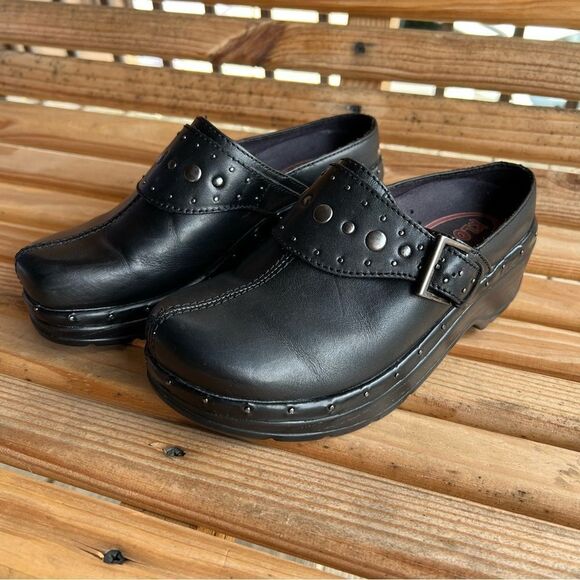 Klogs Leather Studded Clogs - Women’s Size 7W - Picture 1 of 11